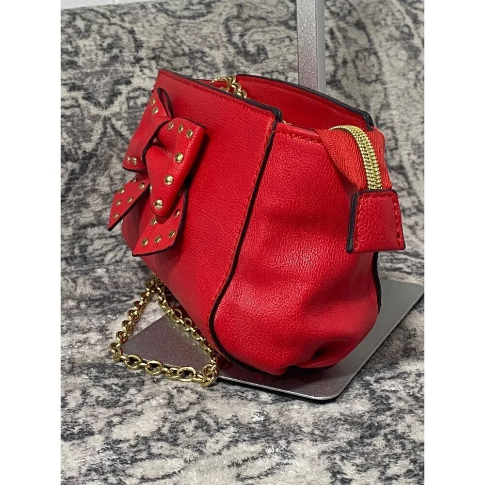 Betsey Johnson Bow Shoulder Crossbody Bag in Red